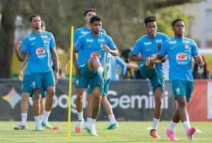 Jogadores da Seleção Brasileira em treino em Brisbane antes do amistoso com a Austrália, que define a escalação do Brasil x Austrália