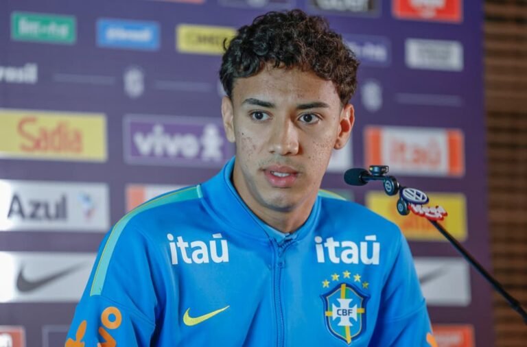 Gabriel Bontempo, meia do Santos, na Seleção Brasileira