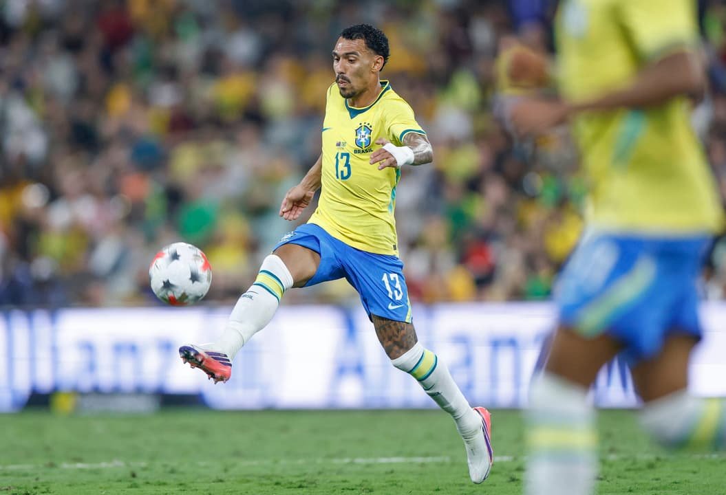 Lateral Matheuzinho em campo, convocado para a Seleção no amistoso contra a Austrália